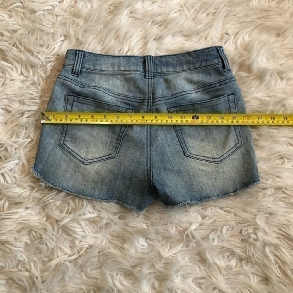 Mossimo flowered blue jean shorts sz 5